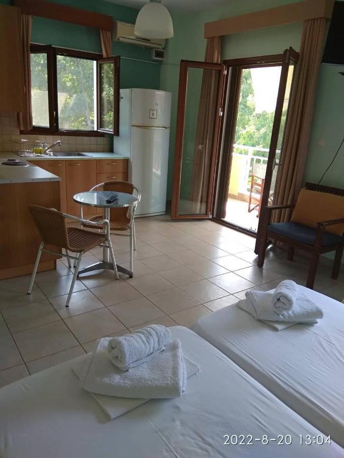 Roula Rooms Stratoni Exterior foto