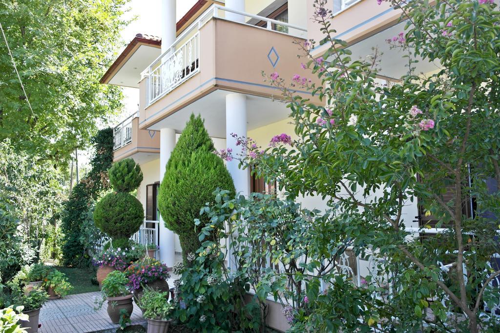 Roula Rooms Stratoni Exterior foto